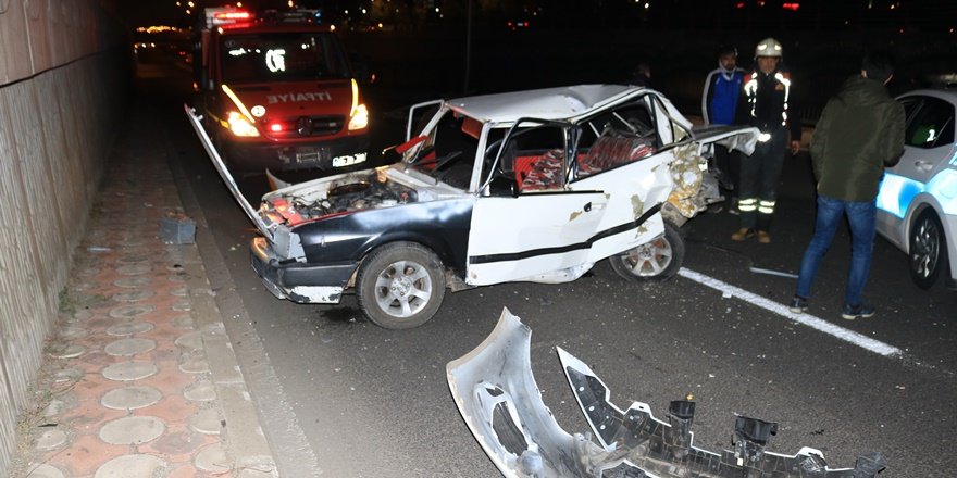 Diyarbakır’da polise otomobil çarptı: 3’ü ağır 6 yaralı