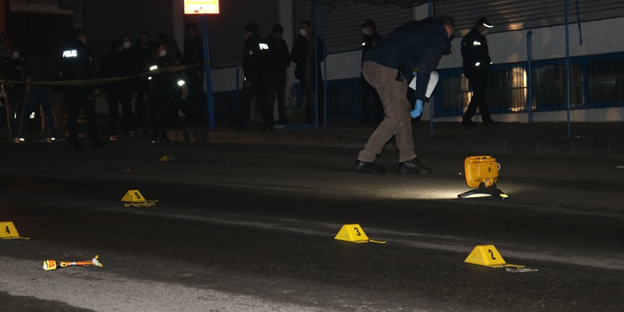 Diyarbakır’da 'kapalı kahvehanede' silahlı kavga