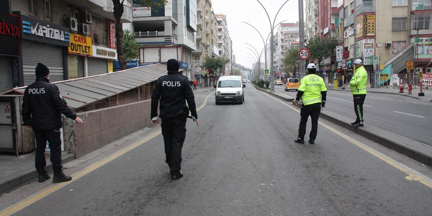 Diyarbakır, kısıtlamaya ikinci günde de çoğunlukla uydu