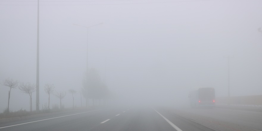 Diyarbakır'da uçak seferleri iptal edildi