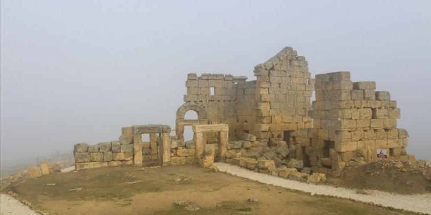 Zerzevan Kalesi'nde sisle kartpostallık görüntü oluştu