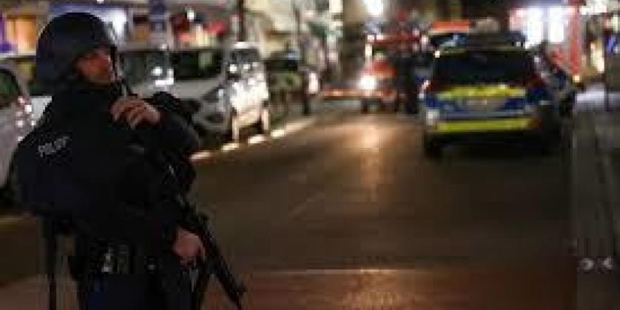 Berlin'de silahlı çatışma