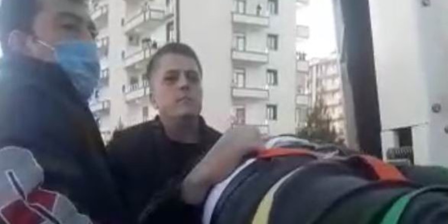 Diyarbakır’da çatıda mahsur kalan vatandaş kurtarıldı