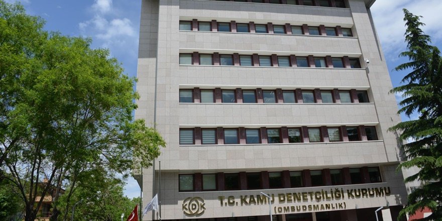 Sağlık çalışanlarına pandemi ek ödemesi için KDK kararı