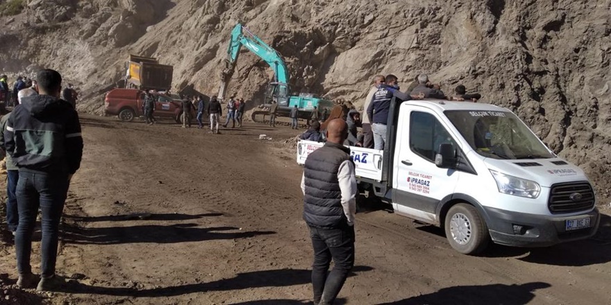 Maden ocağında göçük: 1 işçi toprak altında kaldı