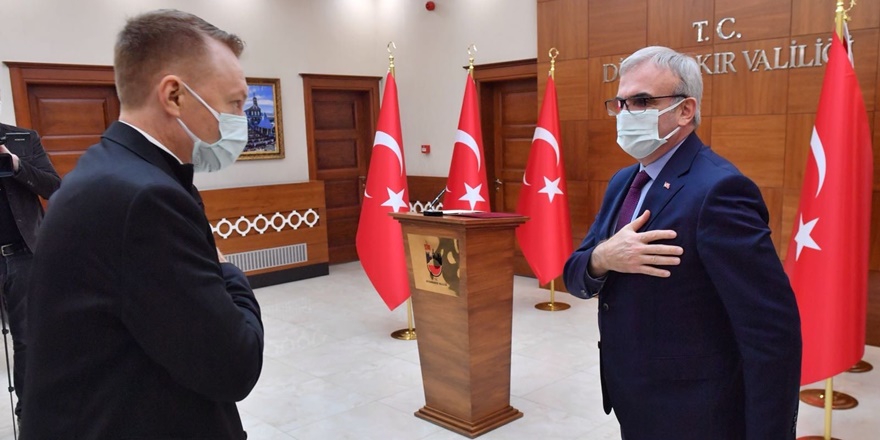 Avustralya Büyükelçisi'nden Diyarbakır Valisine ziyaret