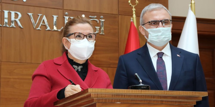 Ticaret Bakanı Pekcan, Diyarbakır’da iş dünyası ile buluştu