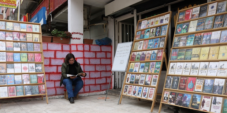 Diyarbakır’da kadın girişimciden sahaf dükkanı