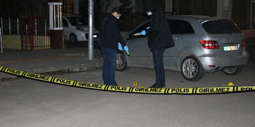 Diyarbakır’da kar maskeli saldırı: 2 yaralı