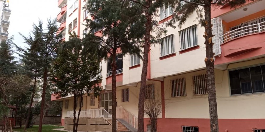 VİDEO - Diyarbakır’da 11 yaşındaki çocuğun intihar ettiği iddia edildi