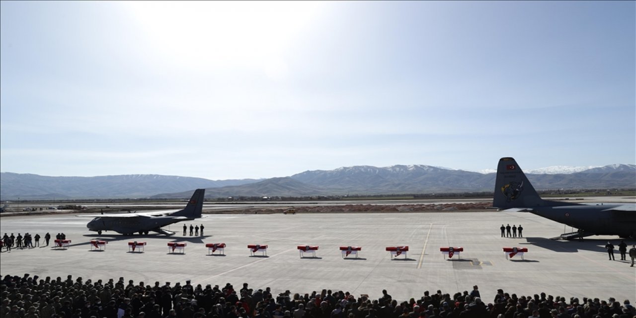 11 asker için Elazığ'da uğurlama töreni düzenlendi