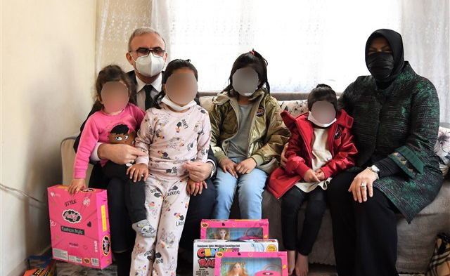 Diyarbakır Valisi yetim çocukları ziyaret etti