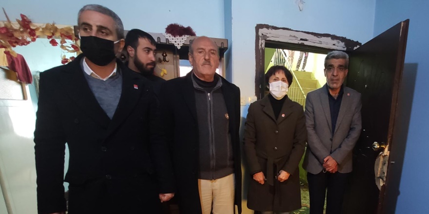 VİDEO - Diyarbakır’da CHP ilçe başkanının evine ilginç polis baskını