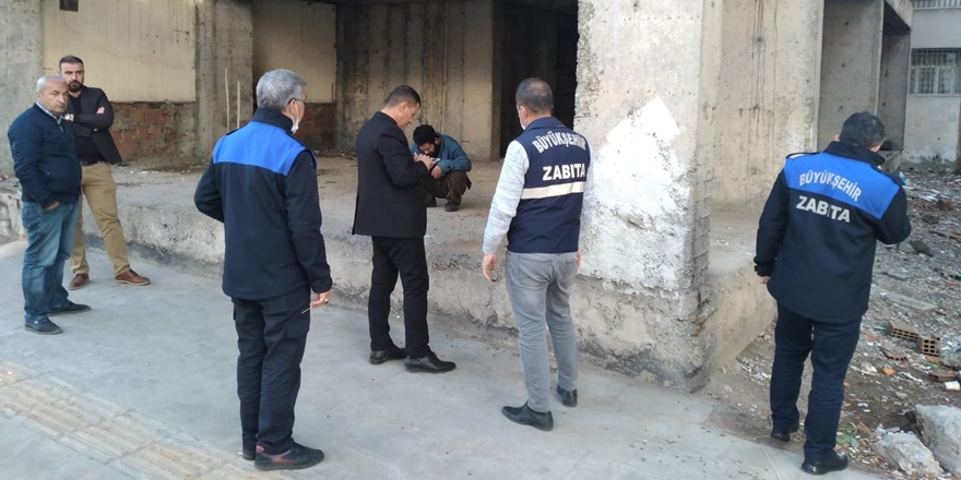 Diyarbakır Valiliği sokaktaki gence sahip çıktı