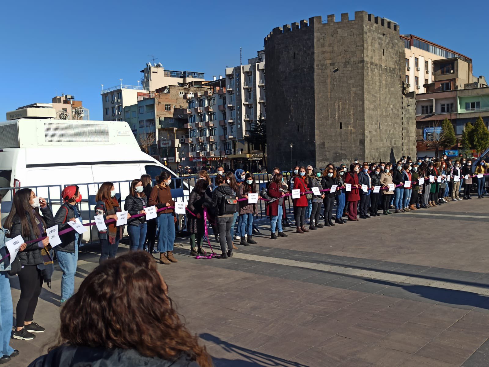 Diyarbakır’da İstanbul Sözleşmesinin fesih edilmesine tepki