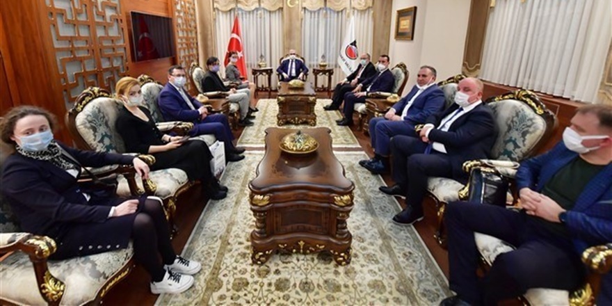 Diyarbakır’a gelen Rus heyeti Karaloğlu ile görüştü
