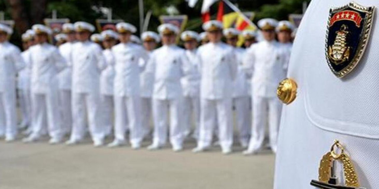 AK Parti’den emekli amirallere sert tepki
