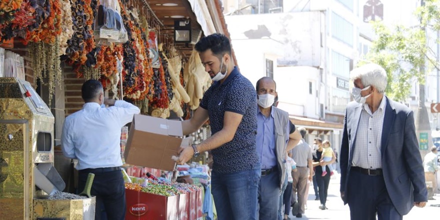 Diyarbakır’da bayram şekeri geleneği bozulmadı