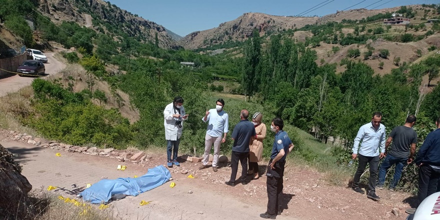 Diyarbakır’da husumetli aileler bayramda çatıştı