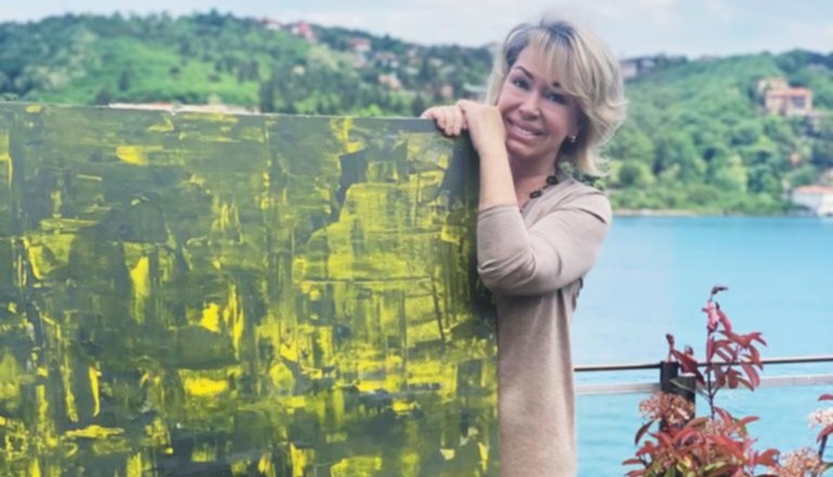 Yasemin Kamhi’nin sloganı: Her eve renk