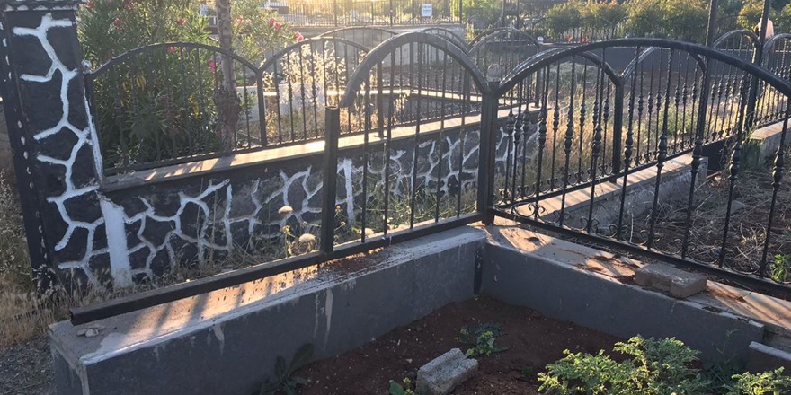 Diyarbakır Yeniköy mezarlığında hırsızlar cirit atıyor