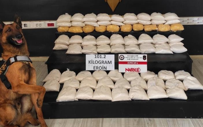 Hakkari’de uyuşturucu operasyonu: 101 kilo eroin ele geçirildi