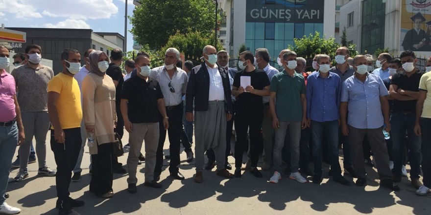 Diyarbakır’da görevden alınan Başhekim Asena için eylem