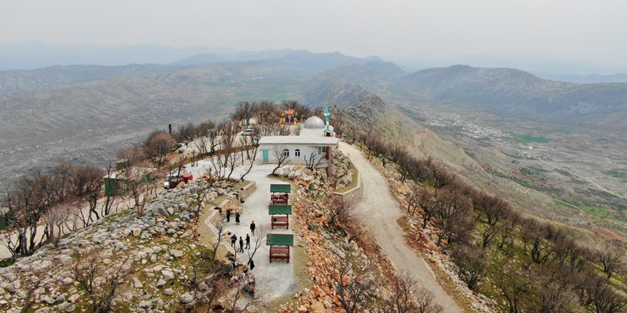 Pir Aziz Türbesi ziyaretçilerini bekliyor