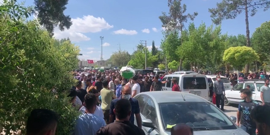 Şanlıurfa’da kazada ölen kardeşler ağıtlarla uğurlandı
