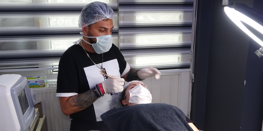 Diyarbakır’da güzellik uzmanından doktorlara sitem