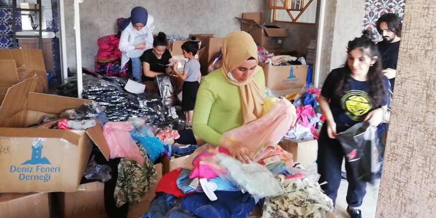 Bin çocuğa bayram sevinci yaşattılar