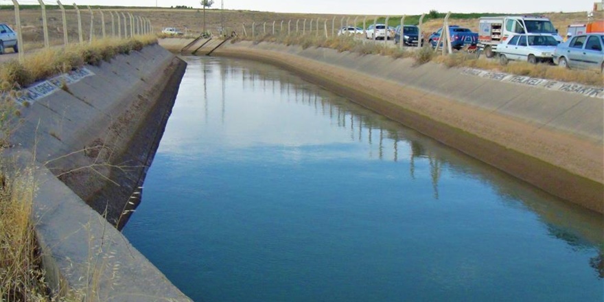 Sulama kanalına düşen çiftçi hayatını kaybetti