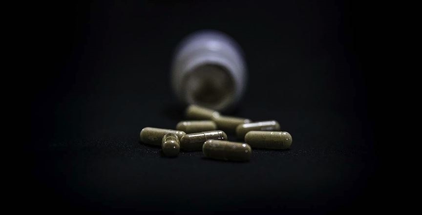 Salgının etkisiyle her 2 kişiden 1'i gıda takviyesi kullanmaya başladı