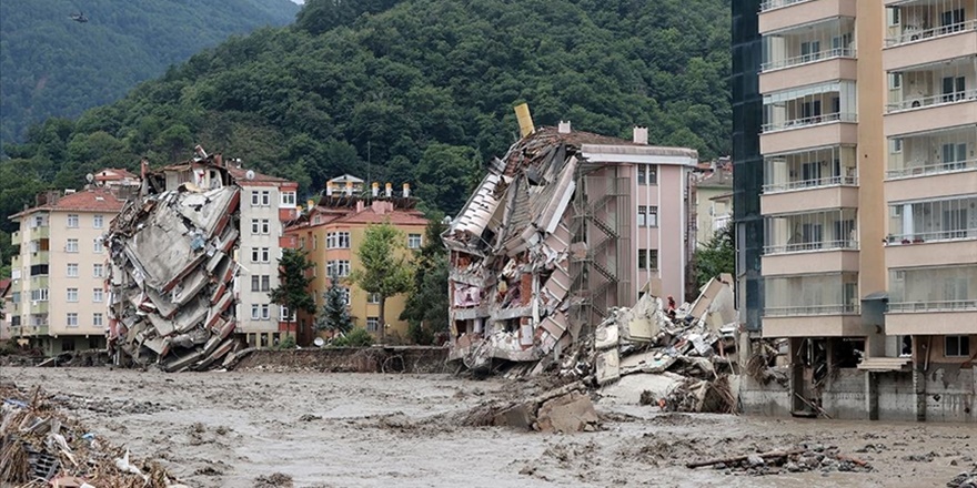 Batı Karadeniz'deki selde 27 kişi hayatını kaybetti