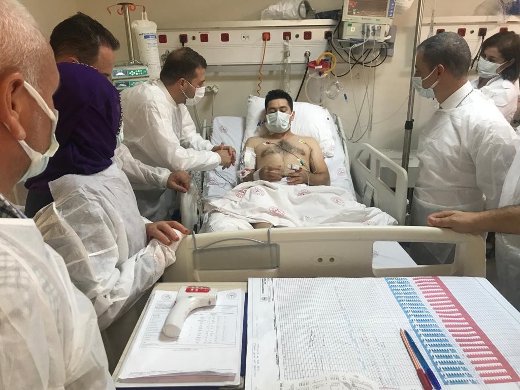Diyarbakır’da silahlı saldırı: Doktor ve oğlu yaralandı