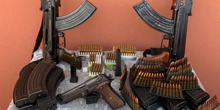 Diyarbakır'da bir evde cephanelik bulundu