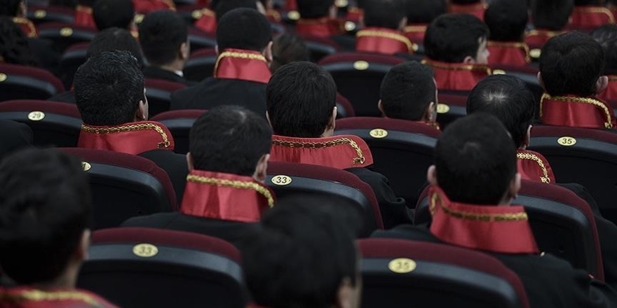 Diyarbakır eski Cumhuriyet Başsavcısı kızağa çekildi