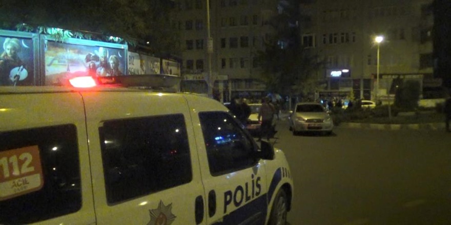 Diyarbakır'daki 'barış' kavgasında 2 kişi öldü