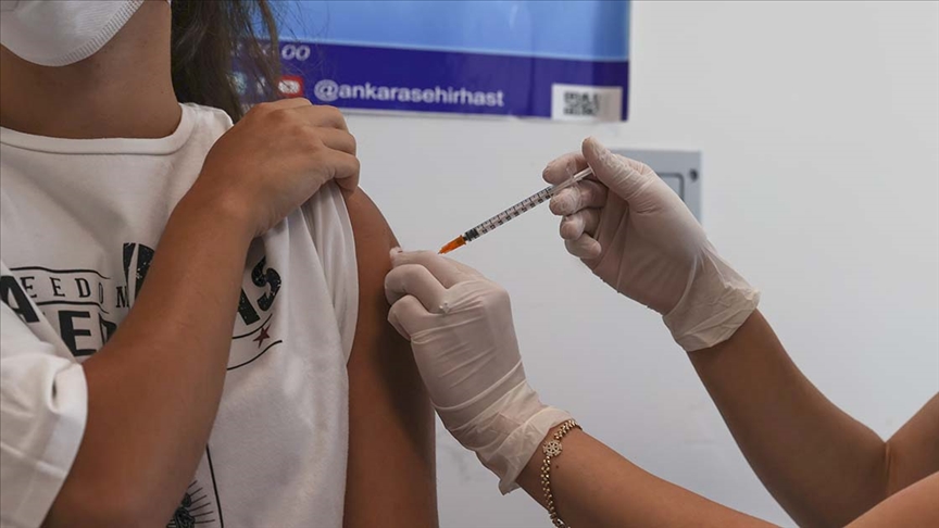 İki doz aşı uygulanan kişi sayısı 50 milyonu geçti