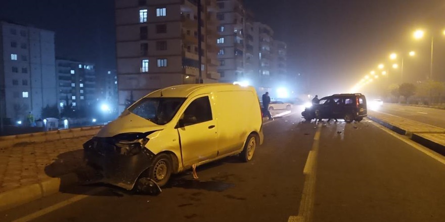 Diyarbakır’da sis kazaya neden oldu: 2 yaralı