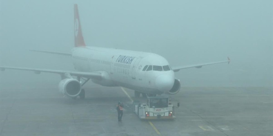 VİDEO - Diyarbakır’da uçuşlara sis engeli