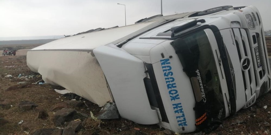 Diyarbakır-Mardin çevre yolunda kaza: 1 yaralı