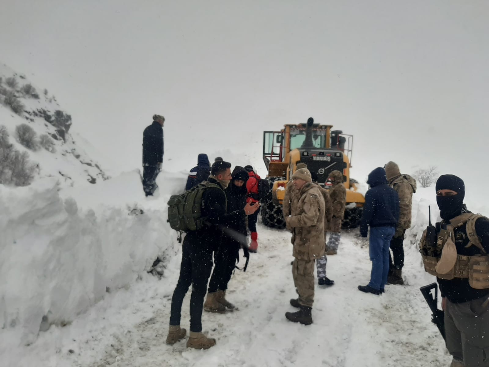 Şemdinli sınırında 3 İranlı kayboldu