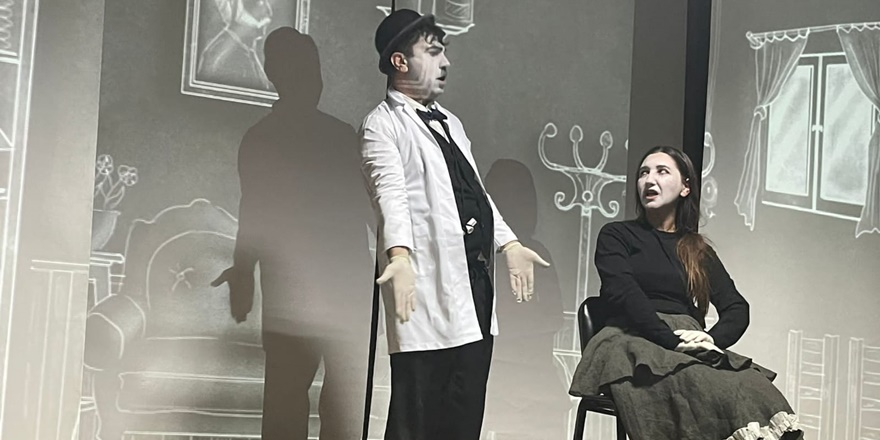 Çınar, Charlie Chaplin'in 'Dîko' sunu izledi