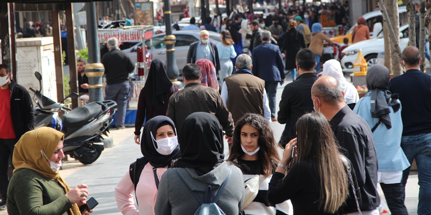 Omicron yeterli bağışıklık sağlamıyor