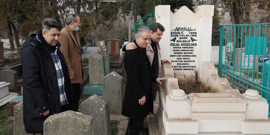 Celal Güzelses Diyarbakır’da kabri başında anıldı