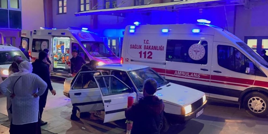 İşçileri taşıyan minibüs şarampole yuvarlandı: 1 ölü, 6 yaralı