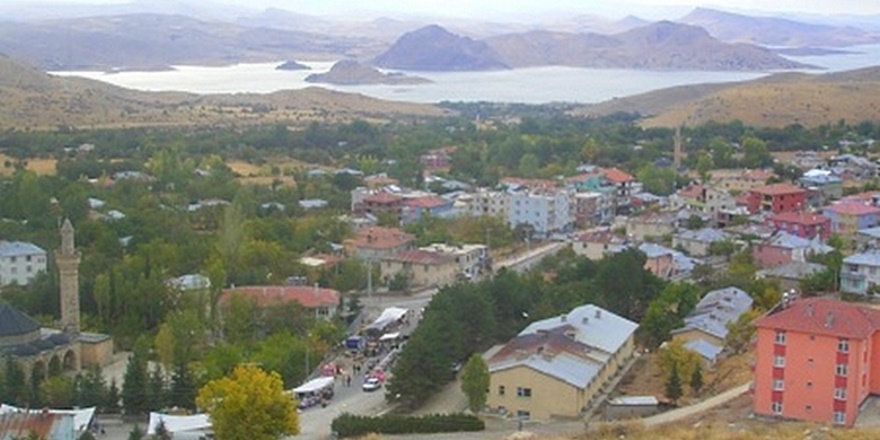 9 yaşındaki çocuk sünnet düğününde hayatını kaybetti