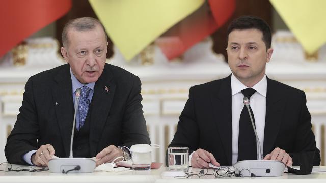 Erdoğan Ukranya Devlet Başkanı Zelenskiy ile görüştü