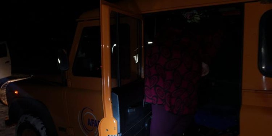 Diyarbakır'da karda mahsur kalan 5 kişi kurtarıldı